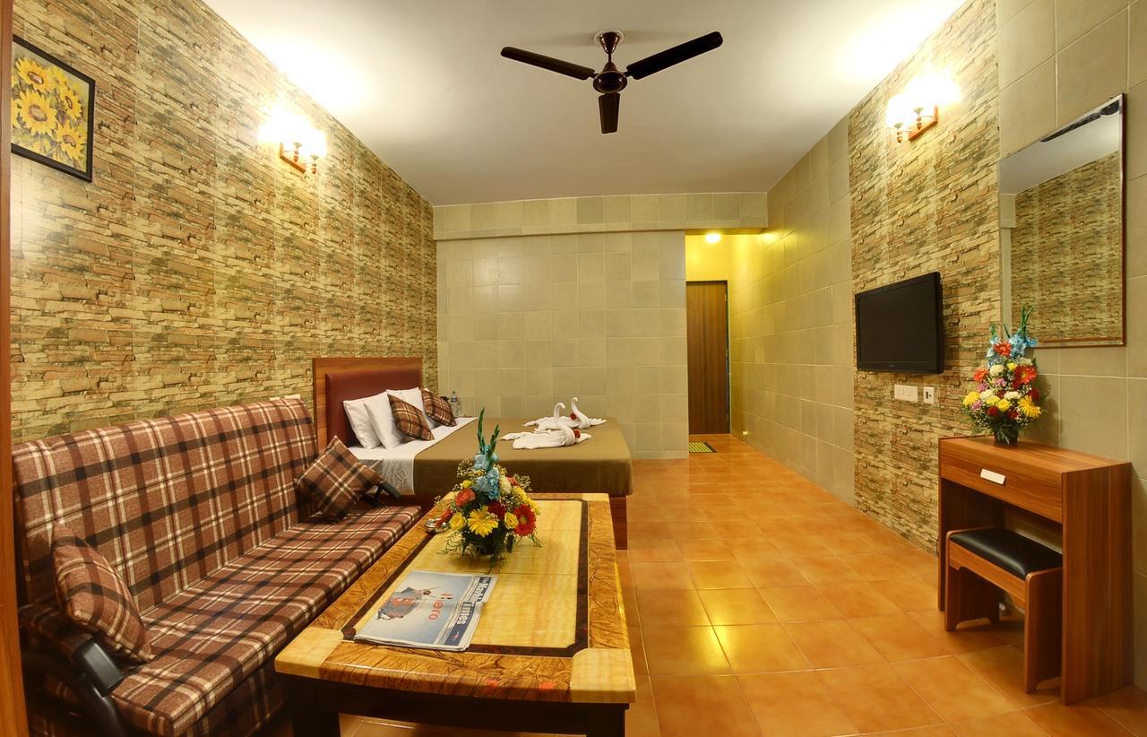 Grand Goa Exotica Hotell Guirim Exteriör bild